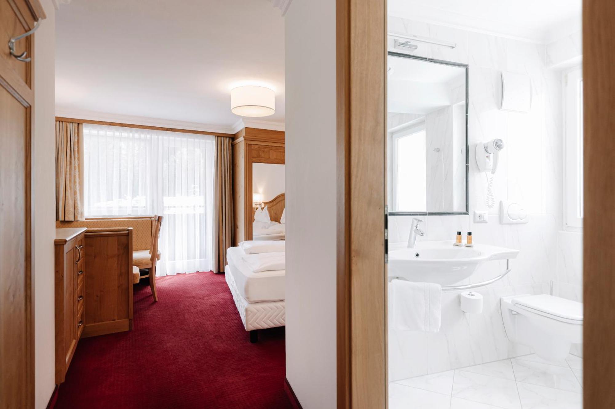 Hotel Ingram Селва ди Вал Гардена Екстериор снимка